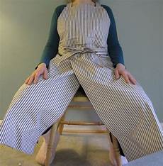 Pe Apron